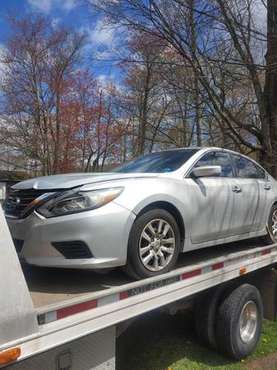 2017 Nissan Altima 2 5 100k runs drives great for parts or whole for sale in Swiftwater, PA