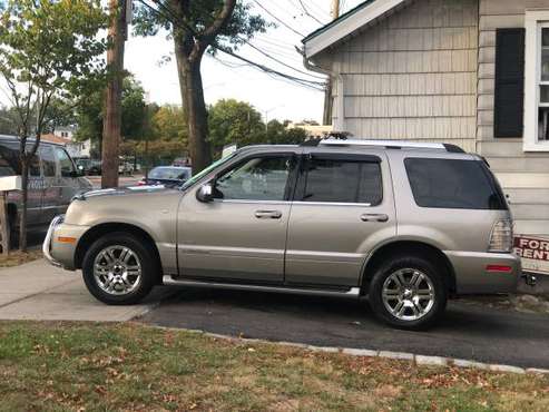 2008 mercury mountaineer fully loaden for sale in STATEN ISLAND, NY