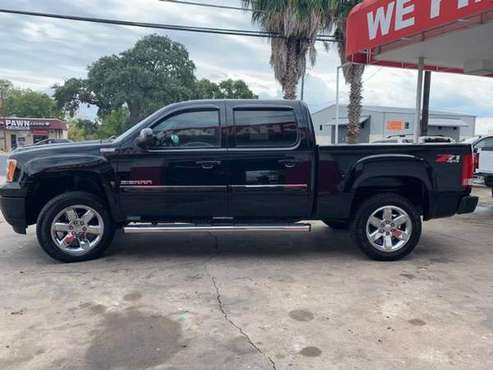 2012 GMC SIERRA - *WE'RE HERE TO HELP* for sale in Austin, TX