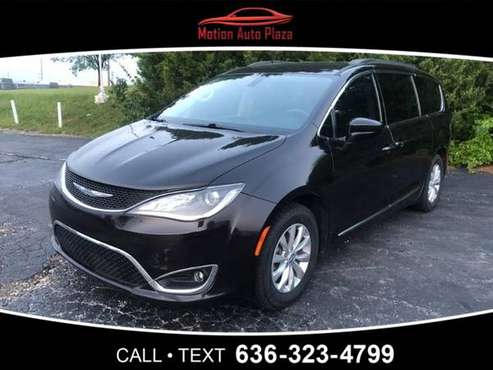 2017 Chrysler Pacifica Touring-L - cars & trucks - by dealer -... for sale in Lake Saint Louis, MO