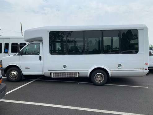 2012 CHEVY G4500 Commercial/Cutaway/Chassis 159 in. WB SHUTTLE BUS for sale in West Long Branch, NJ