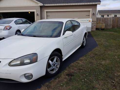 2005 PONTIAC GRAND PRIX - cars & trucks - by owner - vehicle... for sale in St Francis, MN