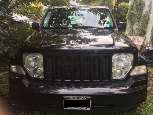 2009 Jeep Liberty Sport 4x4 LOW MILES - cars & trucks - by owner -... for sale in Tarrytown, NY
