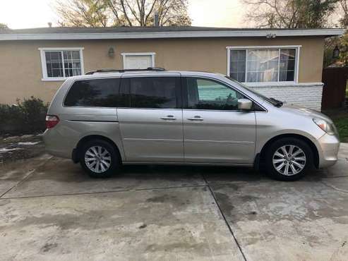 2007 Honda Odyssey Touring with Tow Package for sale in Pasadena, CA