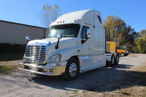 ONLINE ABSOLUTE AUCTION - CASCADIA & MORE - cars & trucks - by owner... for sale in Cookeville, TN