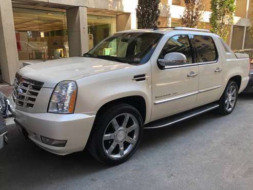 2009 Cadillac Escalade ext clean car fax for sale in Windham, MA