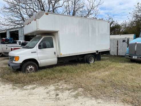 2006 Ford E-450 Box Truck for sale in port lavaca, TX