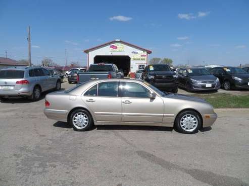 2001 Mercedes-Benz E-Class 4dr Sdn 3 2L 105, 000 miles 3, 750 - cars for sale in Waterloo, IA