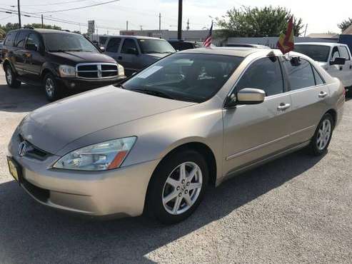 SELLING AN 04 HONDA ACCORD, CALL AMADOR JR @ FOR INFO for sale in Grand Prairie, TX
