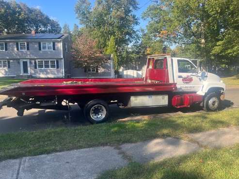 Flatbed tow truck for sale in Milford, CT