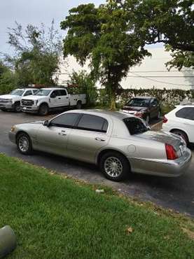 2001 Lincoln Town Car Signature 77k miles for sale in Boca Raton, FL