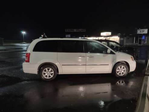 WHITE 2010 CHRYSLER TOWN & COUNTRY TOURING - - by for sale in Stanwood, WA