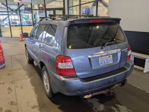 2006 Toyota Highlander 4WD Hybrid Limited w/3rd Row seat - cars & for sale in Redmond, WA