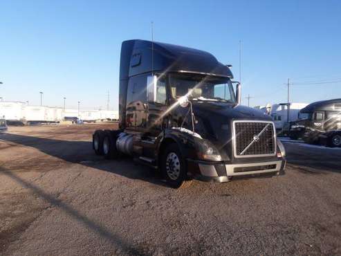 LEASE TO BUY $4,000 DOWN PAY IN-HOUSE FIN 10SPD 500HP VOLVO SEMI... for sale in Schiller Park, TX