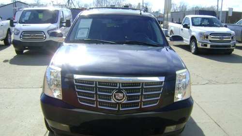 2007 Cadillac All wheel drive (luxury) - - by dealer for sale in Flint, MI