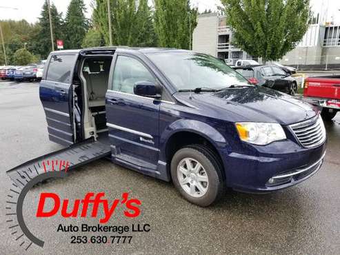 2012 Chrysler Town & Country 4dr Wgn Touring WHEELCHAIR VAN *EASY... for sale in Covington, WA