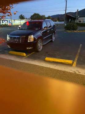 REDUCED PRICE!!! SELLER MOTIVATED 2010 Cadillac Escalade platinum -... for sale in Medford, OR