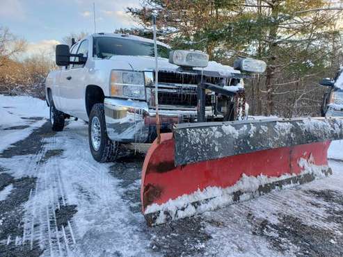 2009 Chevy Silverado 2500HD X-Cab 4WD - Only 51K with Plow - cars & for sale in West Bridgewater, MA