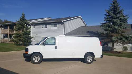 2012 extended Chevy Express Cargo Van 2500 for sale in Eastlake, OH