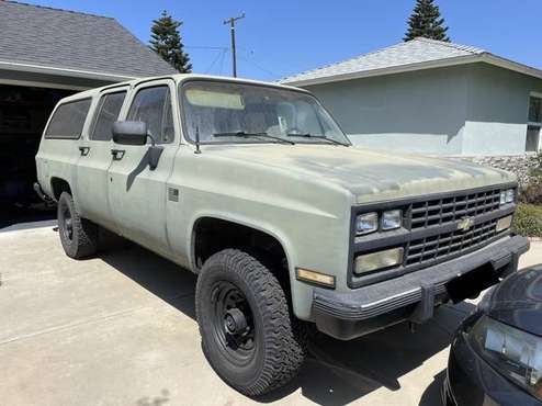 1991 Chevrolet Suburban 4x4 V2500 for sale in Ventura, CA