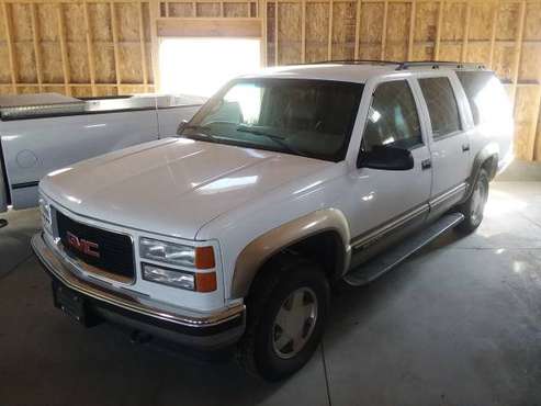 1999 Gmc Suburban for sale in Mills, WY