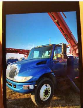 Altec DM47-TR Digger Derrick - cars & trucks - by owner - vehicle... for sale in Bronx, NY