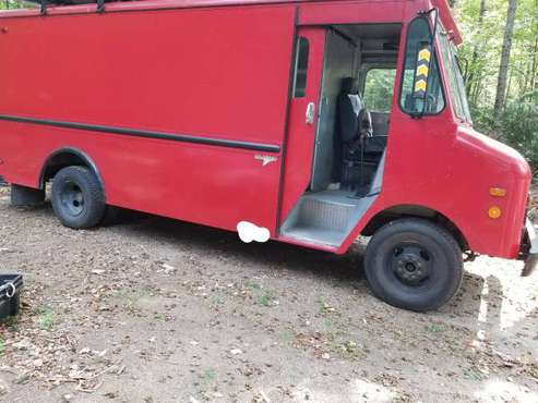 Food truck Chevy Grumman P30 Step van for sale in Gorham, NH