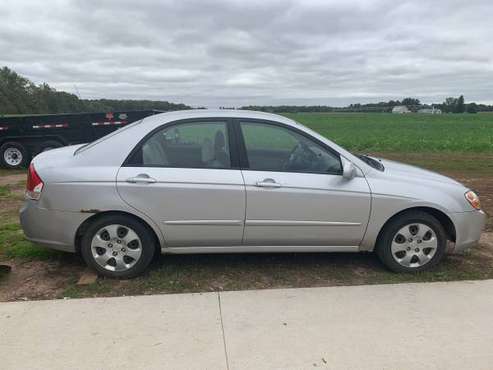 Kia spectra LX for sale in Cameron, WI