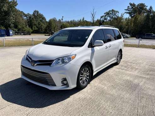 2019 Toyota Sienna XLE for sale in Picayune, MS