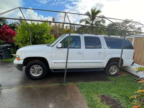 2001 Chevy Suburban 2500 series v8 towing package for sale in Kealia, HI