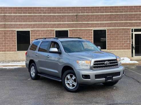 2009 Toyota Sequoia SR5: 4 WD 3rd Row Seating for sale in Madison, WI