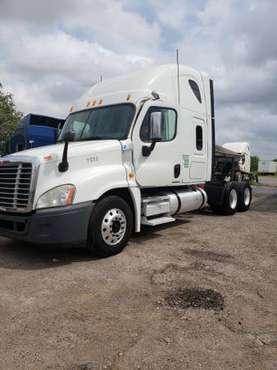 Freightliner cascadia 2010 for sale in San Benito, TX