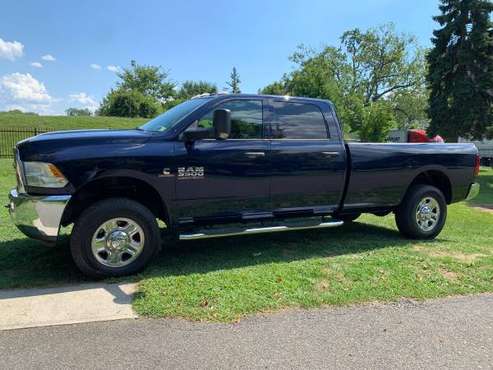 2016 RAM 3500 CREW CAB - 32kmi 4WD Diesel w/Chrome Appearance Group for sale in Albany, NY