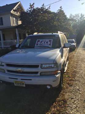 2005 Chevrolet Suburban Z71 with 2nd Row Captains Seats for sale in Willingboro, NY