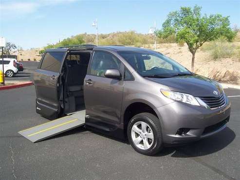 2017 Toyota Sienna LE Wheelchair Handicap Mobility Van - cars & for sale in Phoenix, CA