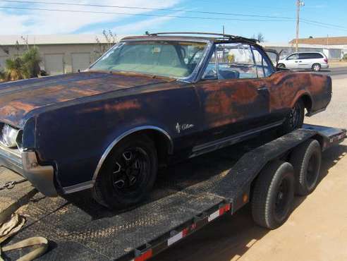 Oldsmobile 1967 Cutlass Supreme Convertible 2 dr for sale in Chaparral, TX