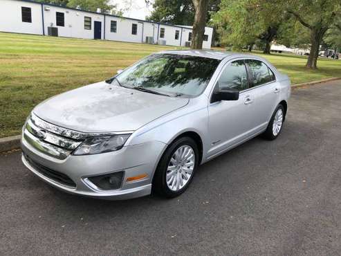 Silver 2010 Ford Fusion Hybrid ~ Only 24K miles ~ One Owner for sale in Lambertville, NJ
