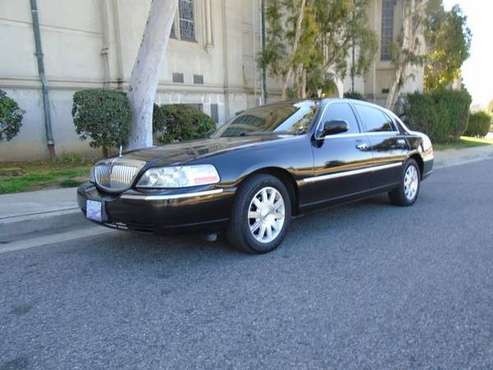 2011 Lincoln Town Car - - by dealer - vehicle for sale in Los Angeles, CA