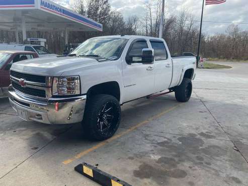 2008 crew cab LMM duramax lifted 4x4 - cars & trucks - by owner -... for sale in Stuttgart, AR