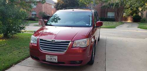 2008 Chrystler Town & Country van for sale in GRAPEVINE, TX