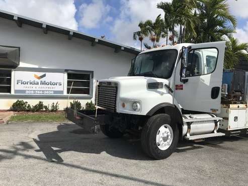 2010 FREIGHTLINER M106V SERVICE - Utility Truck for sale in Miami Gardens, FL
