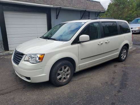 2010 CHRYSLER TOWN & COUNTRY - - by dealer - vehicle for sale in Columbus, OH