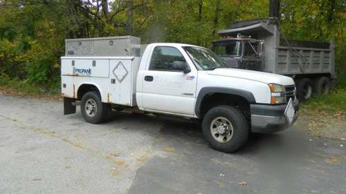 2006 chevrolet 3500 4x4 POWER TAILGATE for sale in douglas, MA