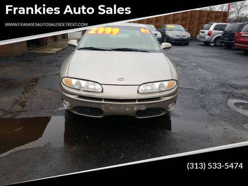 2001 OLDSMOBILE AURORA - cars & trucks - by dealer - vehicle... for sale in Detroit, MI