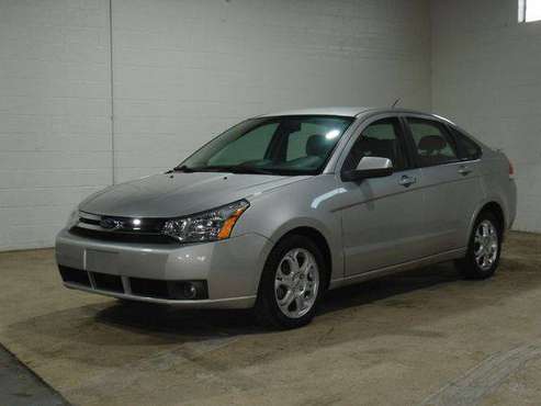 2009 FORD FOCUS SES - FINANCING AVAILABLE-Indoor Showroom! for sale in PARMA, OH