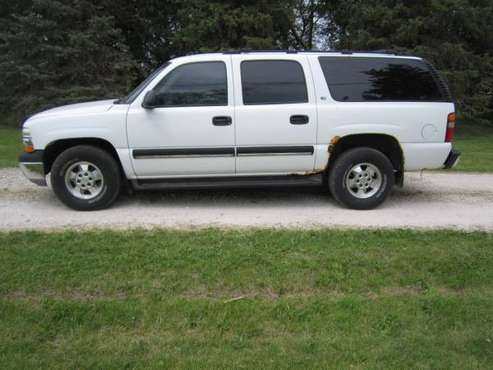 2001 Chevy Suburban LS 4 x 4 - - by dealer - vehicle for sale in Fremont, NE