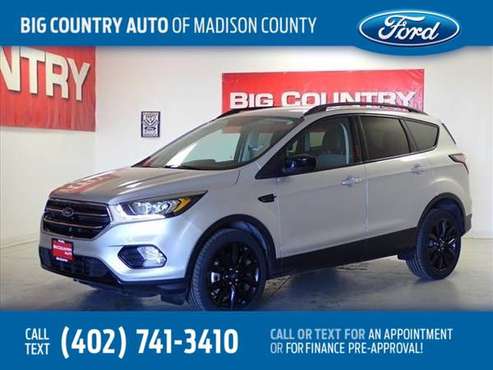 *2017* *Ford* *Escape* *SE 4WD* - cars & trucks - by dealer -... for sale in Madison, IA