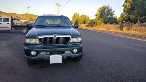 2000 Lincoln Navigator for sale in Powell Butte, OR