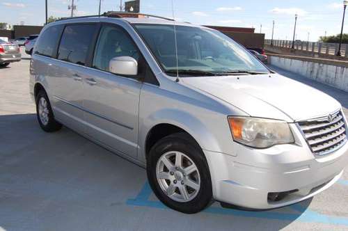 2010 Chrysler Town & Country Touring for sale in saginaw, MI