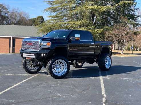 2018 GMC SIERRA 2500 DENALI - ONE OWNER - DURAMAX - LIFTED - 4x4 for sale in Charlotte, NC